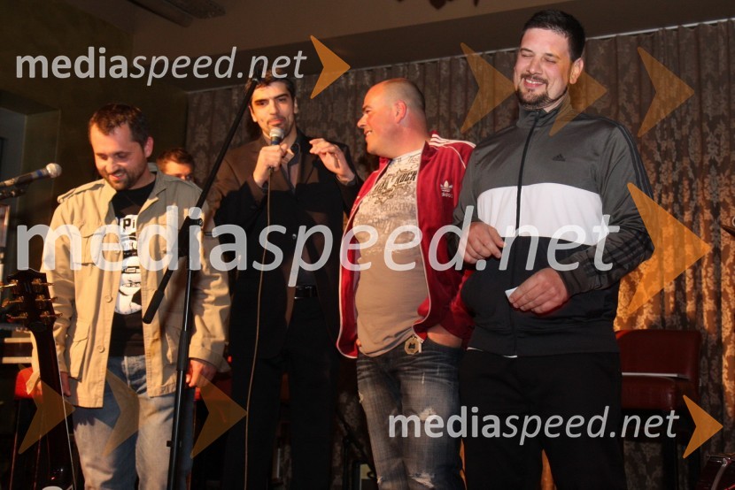 Dejan Vedlin, Matjaž Šalamun - Šalca, Tine Križanič, člani ekipe Reporter Milan ter Bor Greiner, odgovorni urednik Radia City10 let Reporterja Milana z Magnificom
