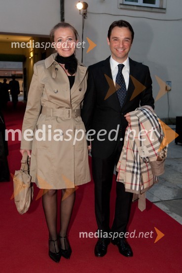 	Danilo Ferjančič, generalni direktor Porsche Slovenija d.o.o. in soproga PolonaTradicionalni ples Združenja manager 2011
