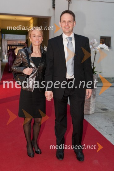 Franci Bolta, direktor avtomobilske znamke Audi pri Porsche Slovenija d.o.o. in soproga MirjamTradicionalni ples Združenja manager 2011