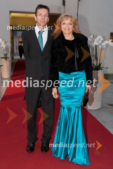 Andrej Kocjan, arhitekt in Lilijana Kastelic, oblikovalkaTradicionalni ples Združenja manager 2011