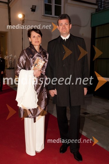 Tomaž Berločnik, predsednik uprave Petrol d.d. s soprogoTradicionalni ples Združenja manager 2011