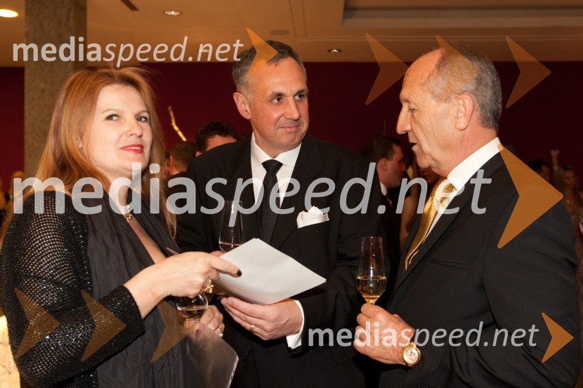 	Samo in Lidija Kupljen, Vino Kupljen Jeruzalem in Branko Pavlin, predsednik uprave DnevnikaTradicionalni ples Združenja manager 2011