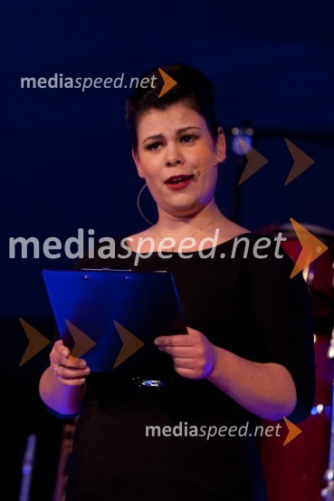 Ana Marija Mitić, stand up komičarkaTradicionalni ples Združenja manager 2011
