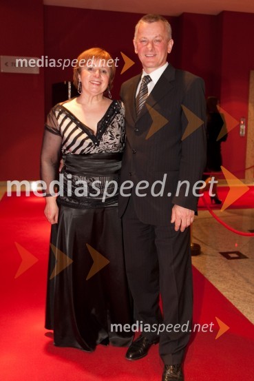 Tatjana Fink, direktorica podjetja Trimo Trebnje d.d. in soprog FrancTradicionalni ples Združenja manager 2011