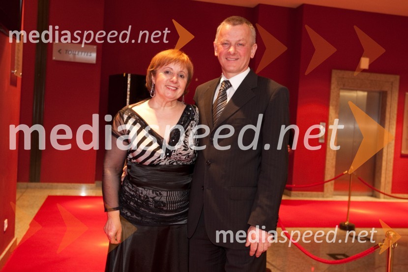 Tatjana Fink, direktorica podjetja Trimo Trebnje d.d. in soprog FrancTradicionalni ples Združenja manager 2011