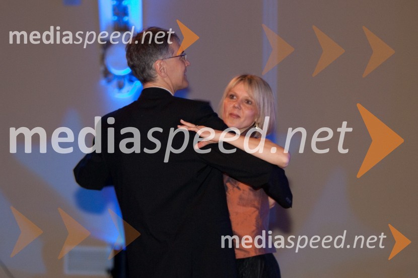 Edita Krajnović, Mediade in Janko Lah, direktor AgoreTradicionalni ples Združenja manager 2011