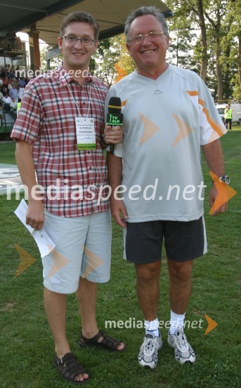 Saša Jerkovič, novinar TV Slovenija in dr. Vasja Kruh, zdravnik slovenske nogometne reprezentanceLjudje RAZNO