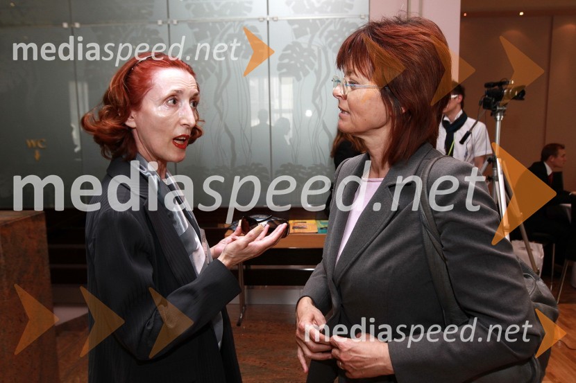 ... in Romana Dobnikar Šeruga, odgovorna urednica dnevnika DeloAmCham Investicijska konferenca U.S.-Slovenia business bridge: U.S. Investors day