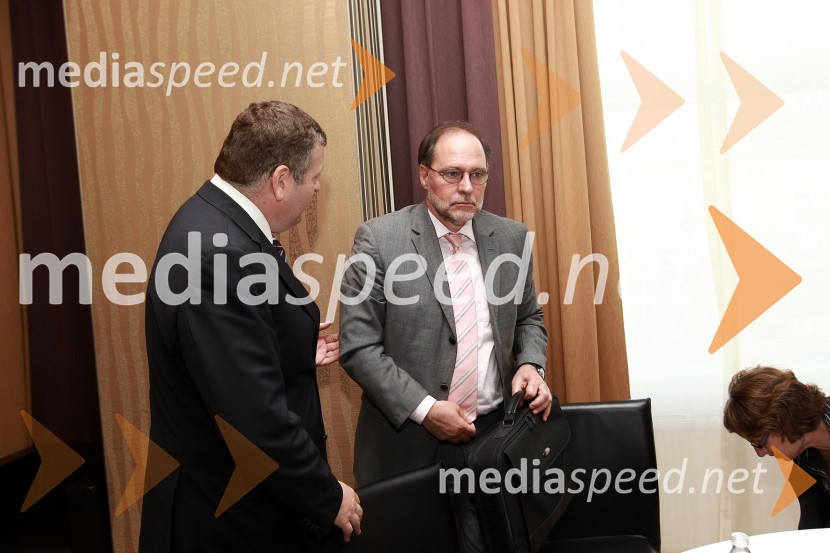 Tomaž Lovše, predsednik Ameriške gospodarske zbornice (AmCham) in mag. Mitja Gaspari, minister za razvoj in evropske zadeveAmCham Investicijska konferenca U.S.-Slovenia business bridge: U.S. Investors day