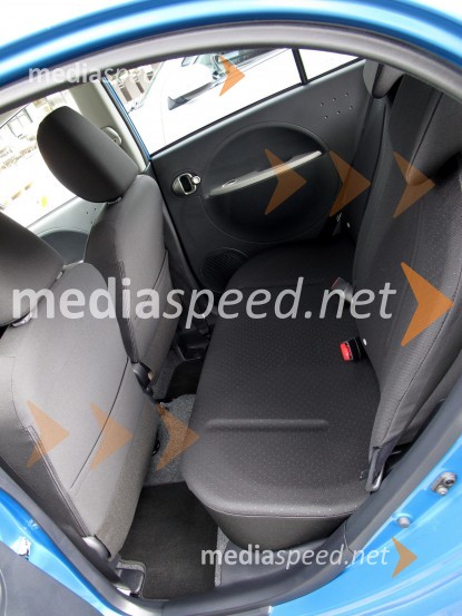 	Mitsubishi i-Miev, notranjostMitsubishi i-Miev, slovenska predstavitev