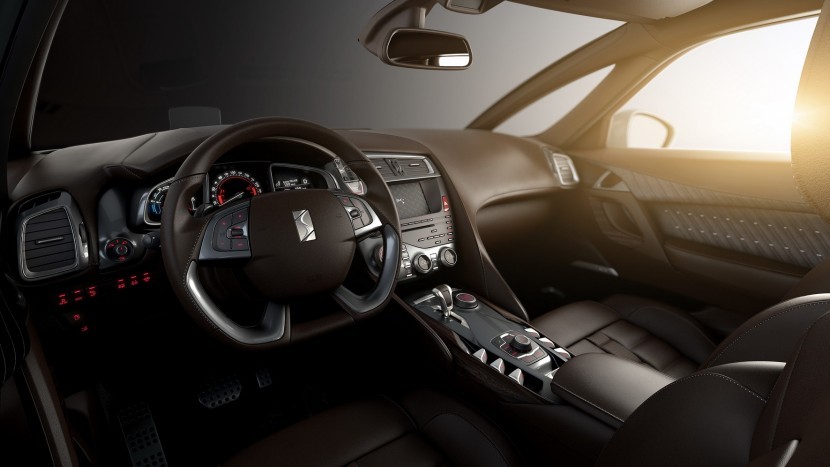 Citroën DS5, notranjostPredstavitev Citroën DS5