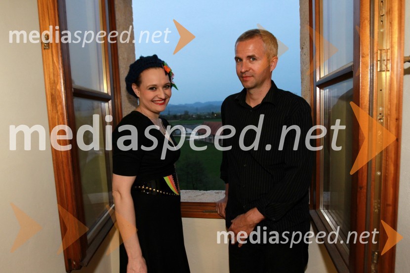 	Maja Pihler Bilbi, glasbenica in Marko Zaletelj, kitaristMaja Pihler Bilbi, glasbenica