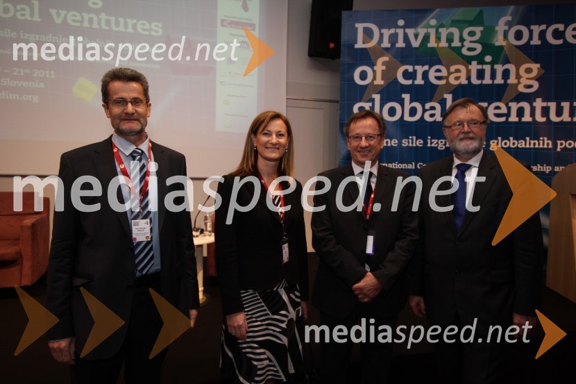 Prof. dr. Miroslav Rebernik, predsednik strokovnega sveta Tovarne podjemov ter predavatelj EPF, Manja Skernišak, članica uprave Nove KBM d.d., Igor Plestenjak, direktor Japti ter prof. dr. Ivan Rozman, rektor Univerze v MariboruKonferenca Podim, 1. dan