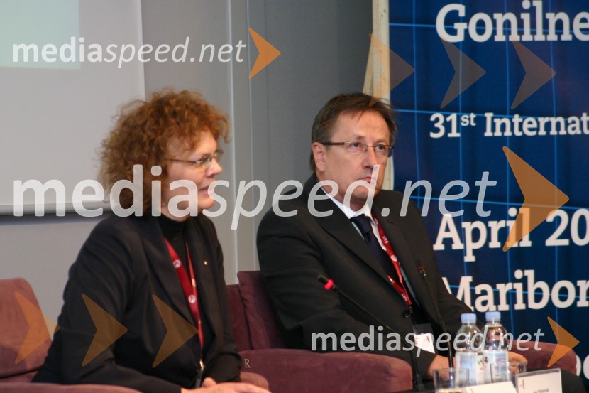 Mateja Rudolf, RR&Co. Knowledge Centre in Igor Plestenjak, JAPTIKonferenca Podim, 1. dan