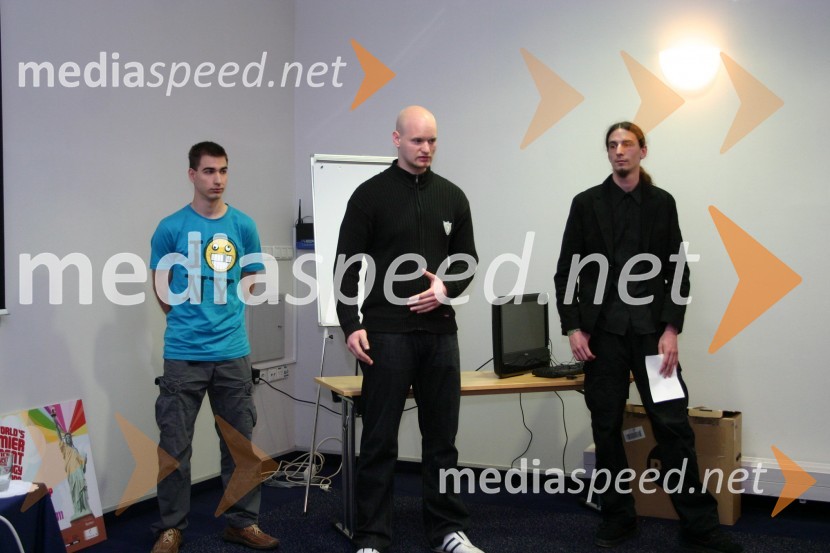 Finalisti ImagineCup 2011Konferenca Podim, 1. dan