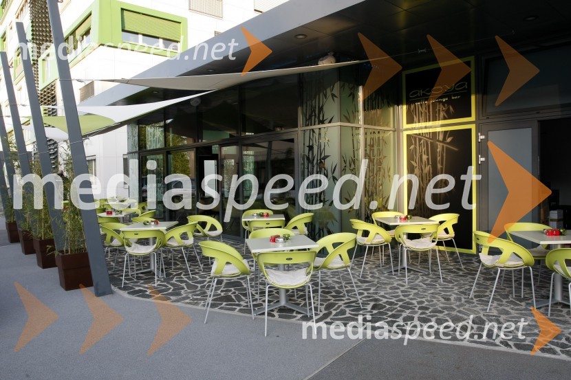 Caffe Lounge Bar AkoyaOtvoritev lounge bara Akoya