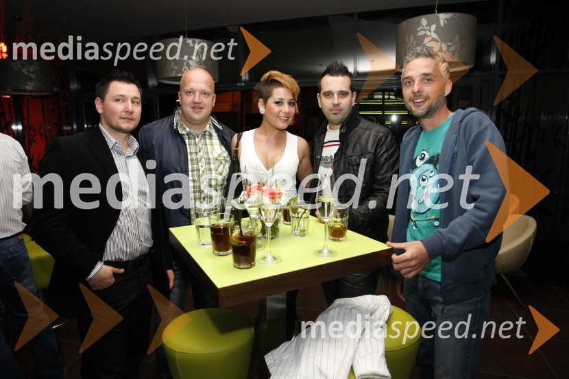 Otvoritev lounge bara Akoya