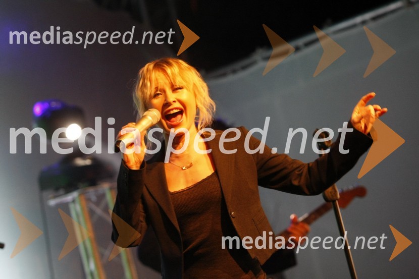 Danijela Martinović, pevkaOtvoritev lounge bara Akoya