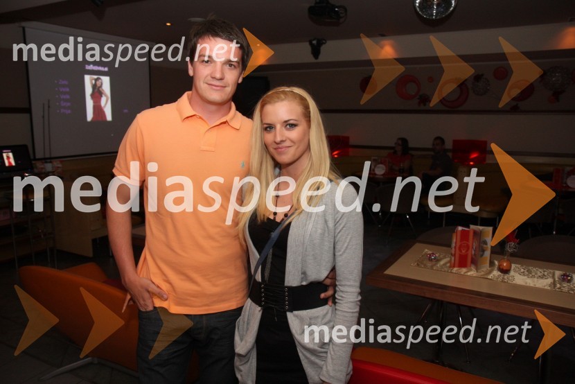 Mitja Šeško ter punca Tjaša NedelkoMaja Keuc in modna revija kopalk ter poletne kolekcije Zapeljivka.si