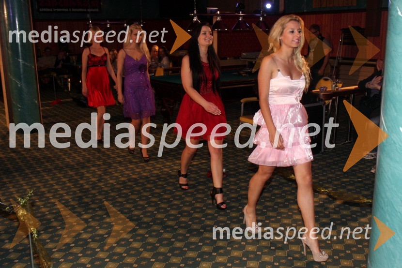 ..., Sanja Roj, model, Mojca Grahor, model, Tanja Karlovčec, modelMaja Keuc in modna revija kopalk ter poletne kolekcije Zapeljivka.si