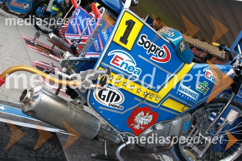 Tomasz Gollob, Poljska: motor z novim izpuhomSpeedway Grand Prix 2011, VN Evrope - 1. dirka