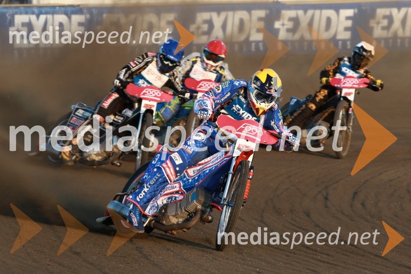 	Jason Crump, Avstralija, zadaj: 	Damian Baliński, Poljska, Antonio Lindback, Švedska in Artem Laguta, RusijaSpeedway Grand Prix 2011, VN Evrope - 1. dirka