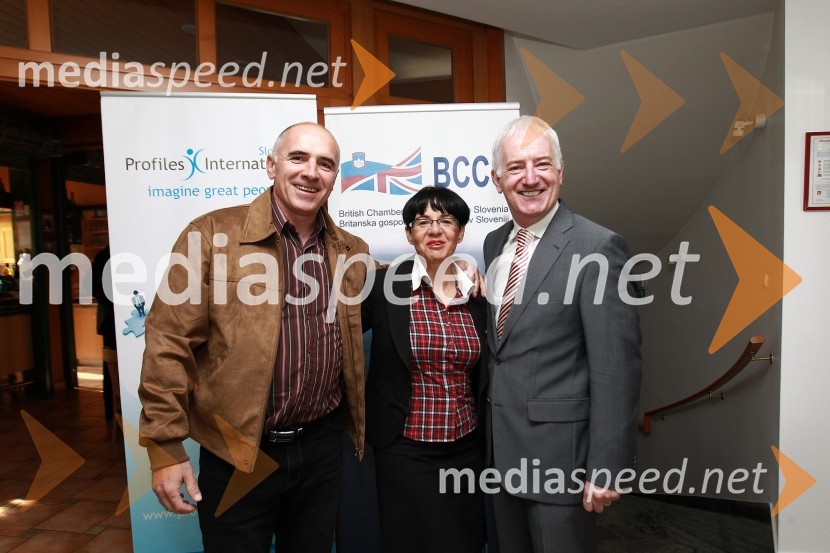 Vilko Rek, Proficio, Zvezdana Lubej, direktorica Profiles International Slovenia ter Proficio d.o.o. in Deiric McCannBritanska gospodarska zbornica v Sloveniji ter Profiles International Slovenia sta organizirala predavanje Deirica McCanna in golf turnir