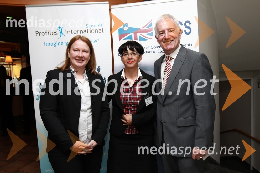 Mojca Emeršić, Ernst&Young, Zvezdana Lubej, direktorica Profiles International Slovenia in Deiric McCannBritanska gospodarska zbornica v Sloveniji ter Profiles International Slovenia sta organizirala predavanje Deirica McCanna in golf turnir