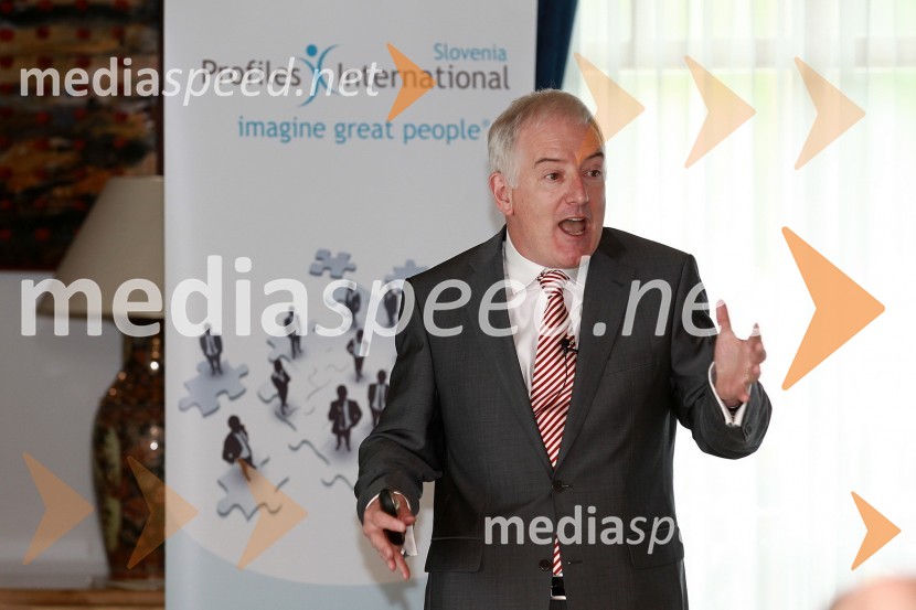 	Deiric McCannBritanska gospodarska zbornica v Sloveniji ter Profiles International Slovenia sta organizirala predavanje Deirica McCanna in golf turnir