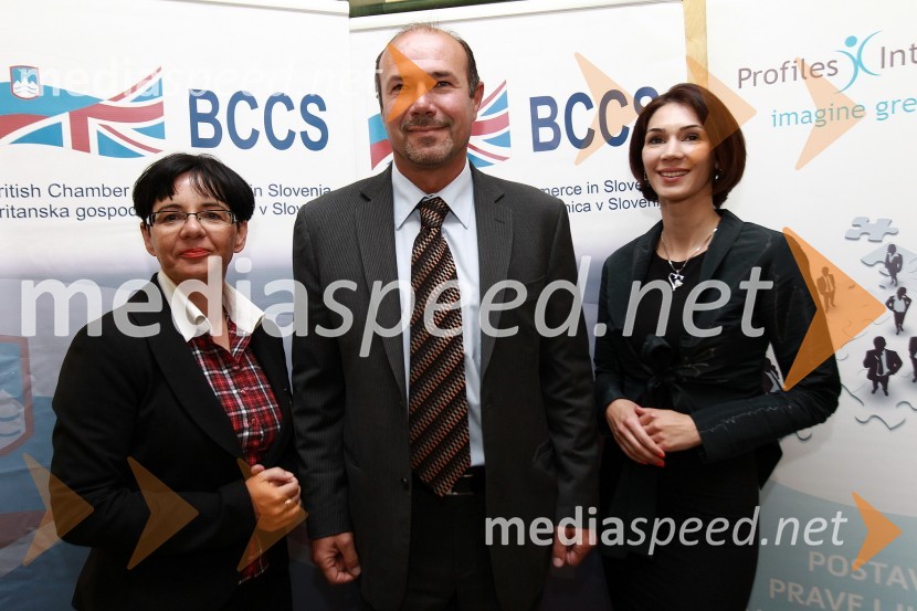 Zvezdana Lubej, direktorica Profiles International Slovenia, polski ambasador in Saša Rakita, direktorica marketinga na BCCSBritanska gospodarska zbornica v Sloveniji ter Profiles International Slovenia sta organizirala predavanje Deirica McCanna in golf turnir