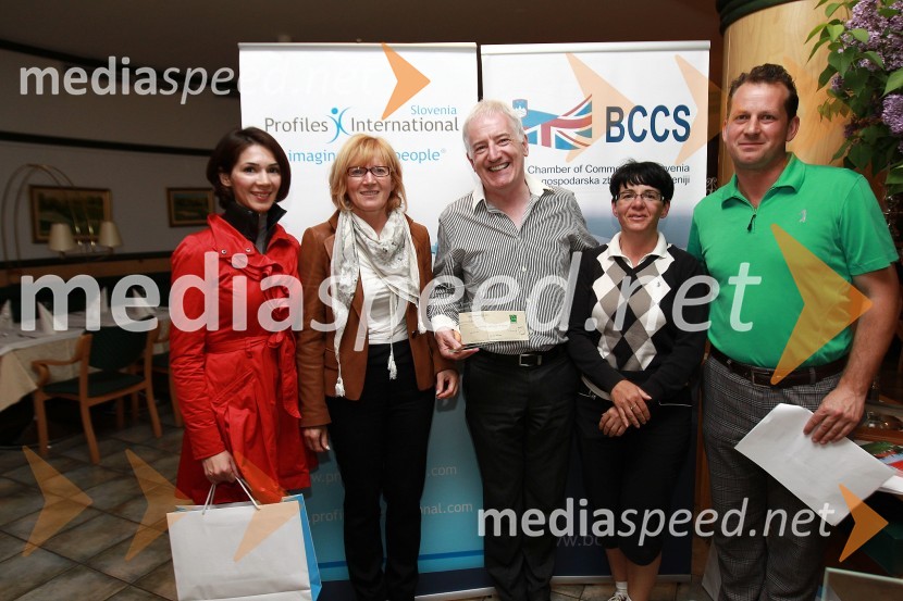 Saša Rakita, direktorica marketinga na BCCS, Majda Nahtigal,  Deiric McCann, 	Zvezdana Lubej, direktorica Profiles International Slovenia in  Gregor Vehovec, soorganizator dogodkaBritanska gospodarska zbornica v Sloveniji ter Profiles International Slovenia sta organizirala predavanje Deirica McCanna in golf turnir