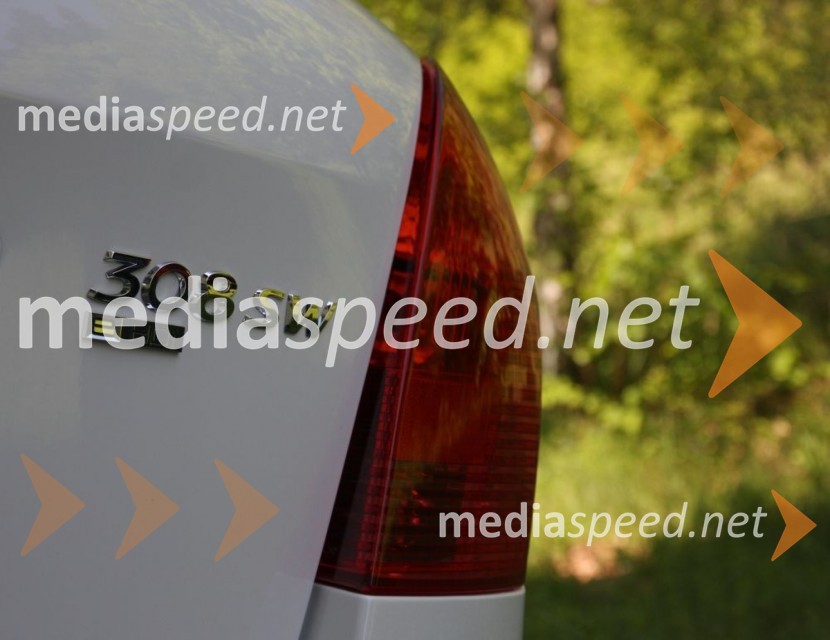 Peugeot 308 z mikro-hibridno tehnologijo e-HDiPeugeot 308, slovenska predstavitev