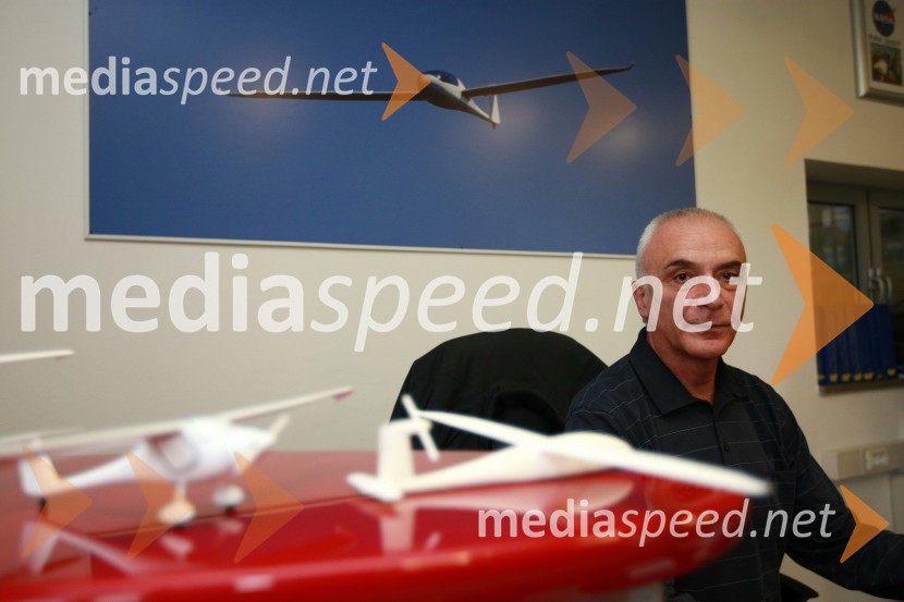 Ivo Boscarol, slovenski letalec, poslovnež in politikIvo Boscarol, slovenski letalec, poslovnež in politik