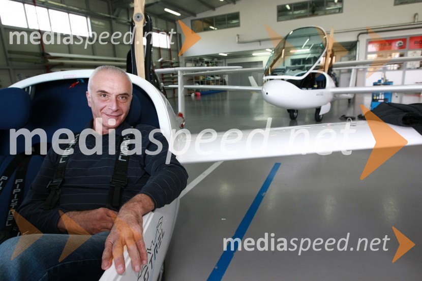 Ivo Boscarol, slovenski letalec, poslovnež in politikIvo Boscarol, slovenski letalec, poslovnež in politik