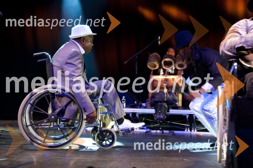 	Člani skupine Staff Benda BililiDruga godba, otvoritev festivala