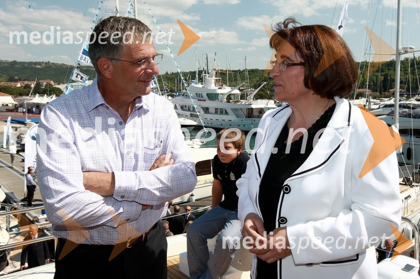 Japec Jakopin, navtični oblikovalec in lastnik skupine Seaway in dr. Ljubica Jelušič, ministrica za obramboInternautica 2011 - 16. mednarodna razstava navtike, odprtje