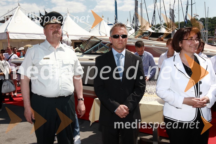 ..., ... in dr. Ljubica Jelušič, ministrica za obramboInternautica 2011 - 16. mednarodna razstava navtike, odprtje