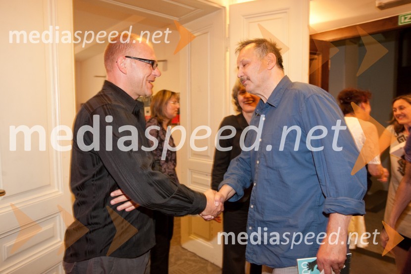 Uroš Korenčan, direktor Lutkovnega gledališča Ljubljana in Jani Kovačič, kantavtorProv hudo, premiera v Lutkovnem gledališču