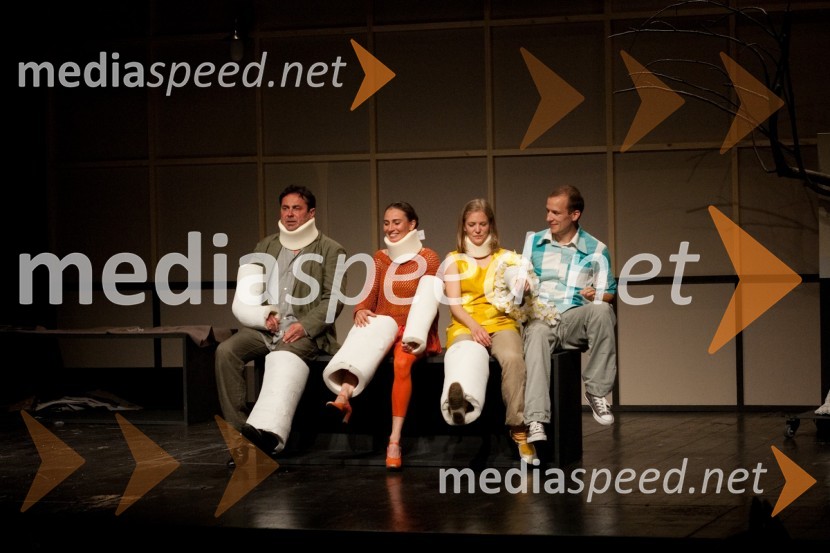 PoklonProv hudo, premiera v Lutkovnem gledališču