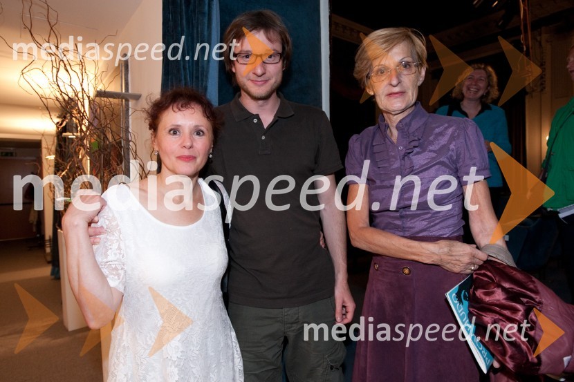 Dragica Potočnjak, avtorica besedila, Andrej Jus, režiser in Mojca Kreft, dramaturginjaProv hudo, premiera v Lutkovnem gledališču