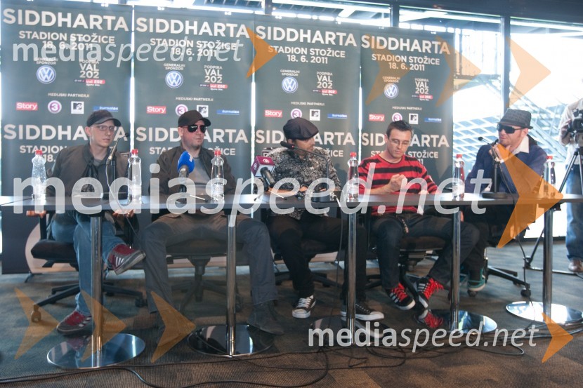 Skupina SiddhartaSiddharta, novinarska konferenca pred koncertom v Stožicah