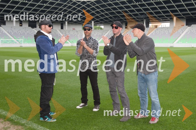 Skupina Siddharta: Tomi Meglič, Jani Hace, Tomaž Okroglič - Rous in Primož BenkoSiddharta, novinarska konferenca pred koncertom v Stožicah