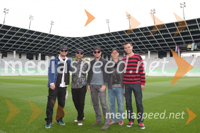 Skupina SiddhartaSiddharta, novinarska konferenca pred koncertom v Stožicah