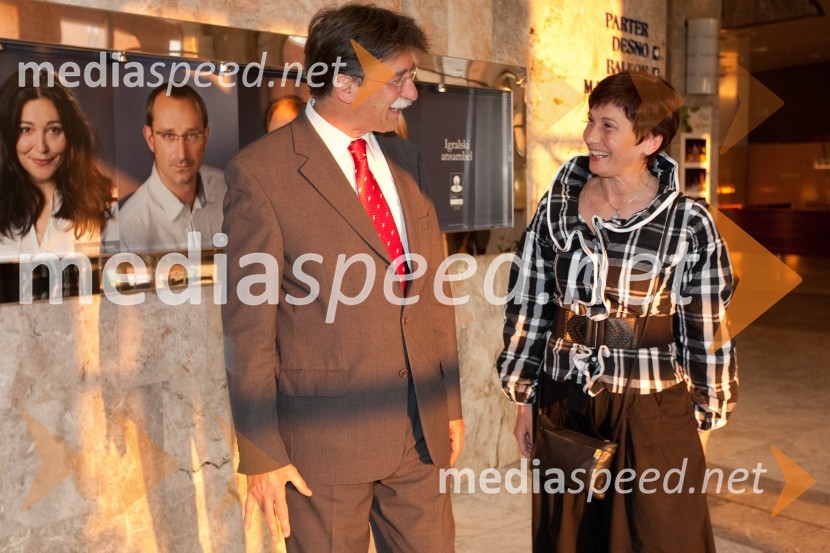 Jožko Čuk, direktor SNG Nova Gorica in Ingrid Kašca Bucik, novinarkasKurt, premiera drame v SNG Nova Gorica