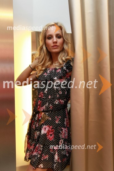 Ajda Sitar, Miss Športa 2009Odprtje trgovine New Yorker, Qlandia, Kamnik