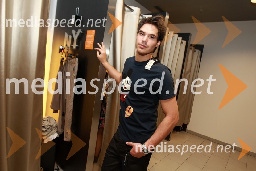 Matjaž, skupina All4PlayOdprtje trgovine New Yorker, Qlandia, Kamnik