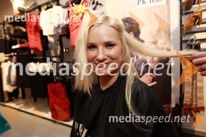 Danica Lovenjak, novinarkaOdprtje trgovine New Yorker, Qlandia, Kamnik