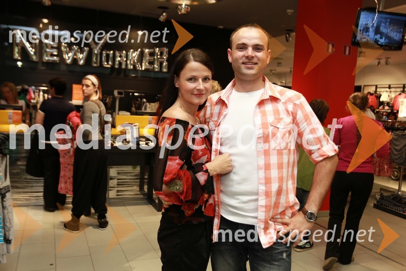 ... in Siniša Safin, področni vodja trgovine New YorkerOdprtje trgovine New Yorker, Qlandia, Kamnik