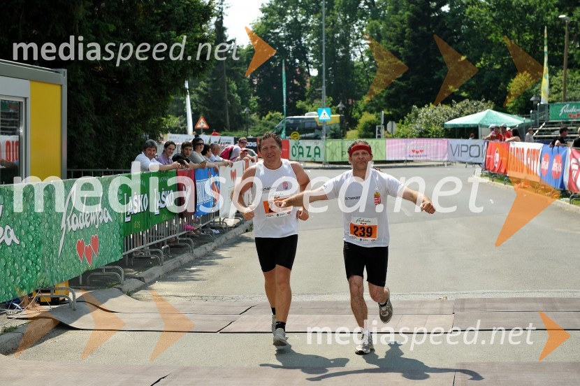 ... in Peter Jozsef Gal, tek na 42 km31. Maraton treh src, udeleženci