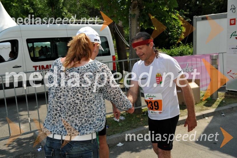 Petra Majdič, smučarska tekačica in Peter Jozsef Gal, tek na 42 km31. Maraton treh src, udeleženci